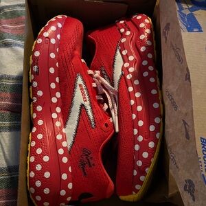 Brooks Ghost Max 2 Minnie Mouse Women's Shoes